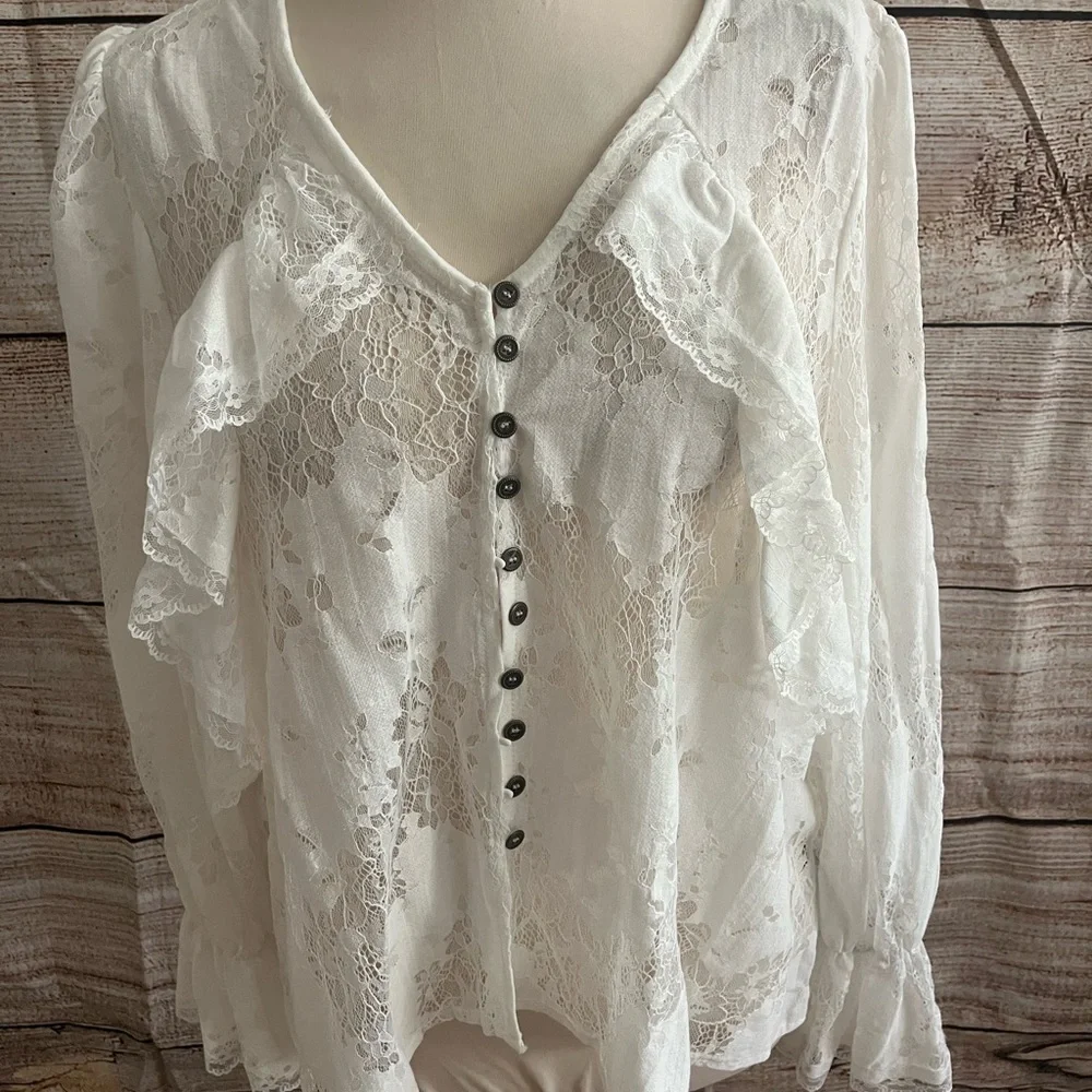 POL White Lace Ruffle Blouse - Picture 1 of 6